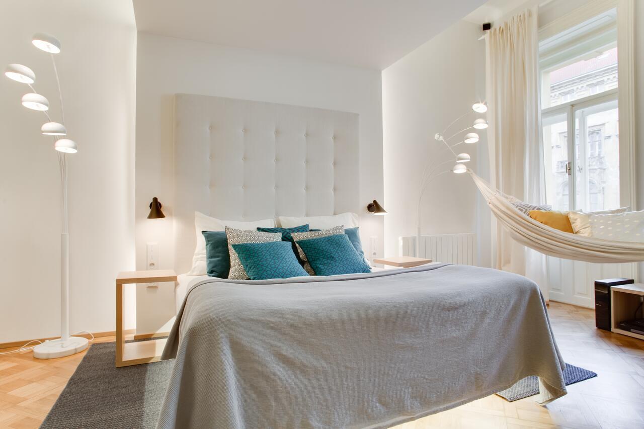 Bright Prague Na Porici Apartment Екстериор снимка